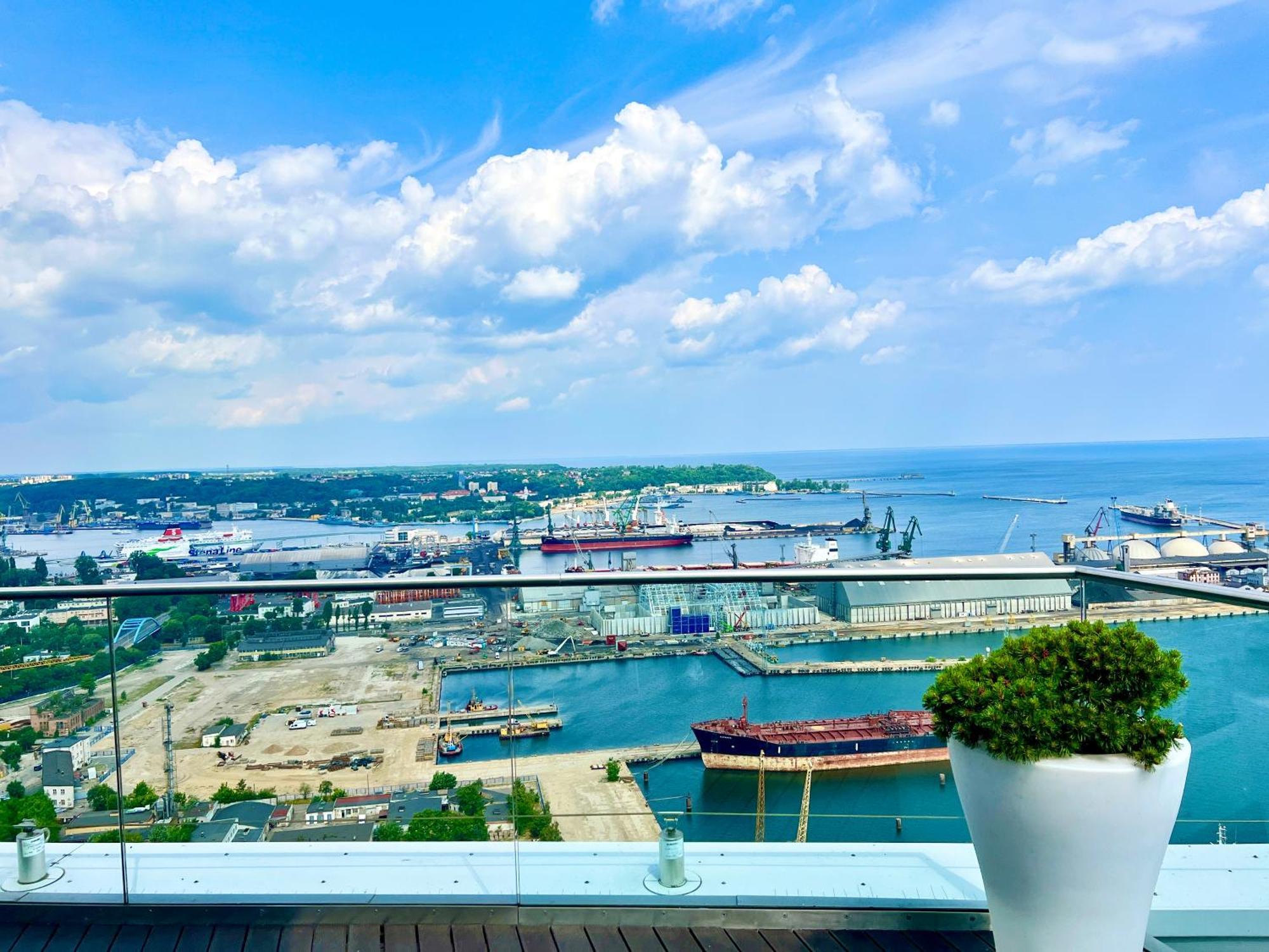 Sea Towers Penthouse 23-24 Two-floors Sea View Panoramic Terrace 110m2 !!! Jacuzzi Apartment Gdynia